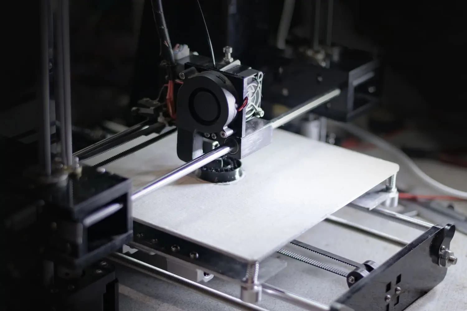 High-resolution 3D printing process capturing resin-based layer deposition for a healthcare application